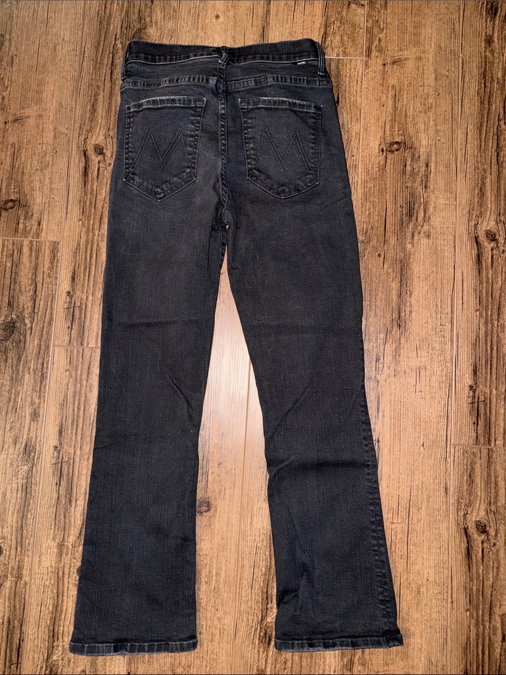 MOTHER Insider Crop Black Wash Jeans - Picture 4 of 4